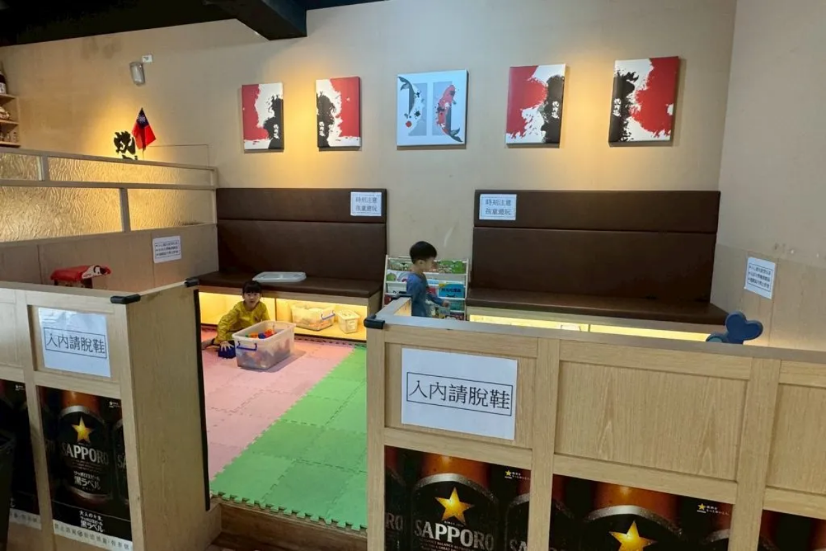 全台第一家軌道火烤兩吃!頂級海陸食材吃到飽689元起,加價啤酒無限暢飲 全台第一家軌道火烤兩吃!頂級海陸食材吃到飽689元起,加價啤酒無限暢飲