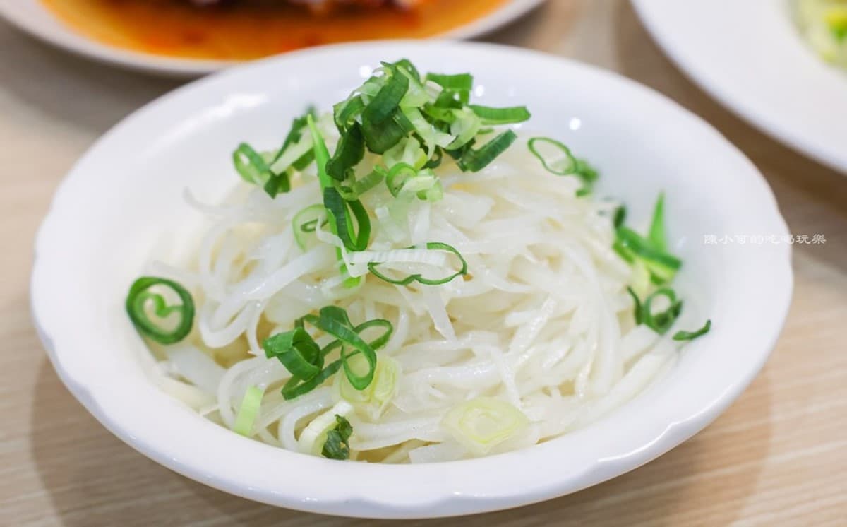 永和版「小鼎泰豐」再+1!排骨蛋炒飯、皮蛋麵銷魂噴香,滿料雞湯也必點 永和版「小鼎泰豐」再+1!排骨蛋炒飯、皮蛋麵銷魂噴香,滿料雞湯也必點