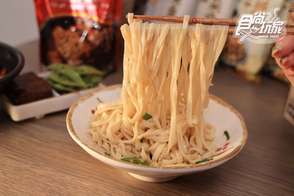 拌麵年銷破500萬包!料理包霸主「和秋美食」開團:史努比聯名禮盒、麻辣鴨血 拌麵年銷破500萬包!料理包霸主「和秋美食」開團:史努比聯名禮盒、麻辣鴨血
