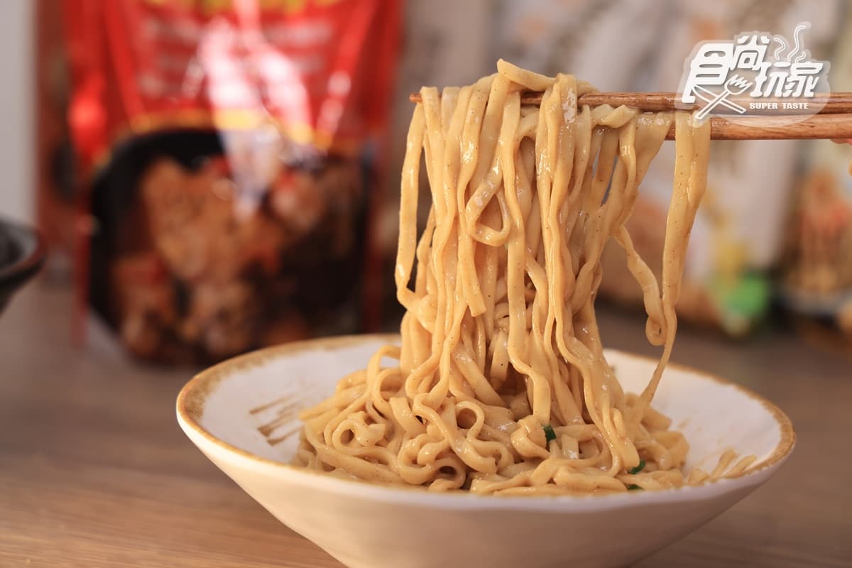 拌麵年銷破500萬包!料理包霸主「和秋美食」開團:史努比聯名禮盒、麻辣鴨血 拌麵年銷破500萬包!料理包霸主「和秋美食」開團:史努比聯名禮盒、麻辣鴨血