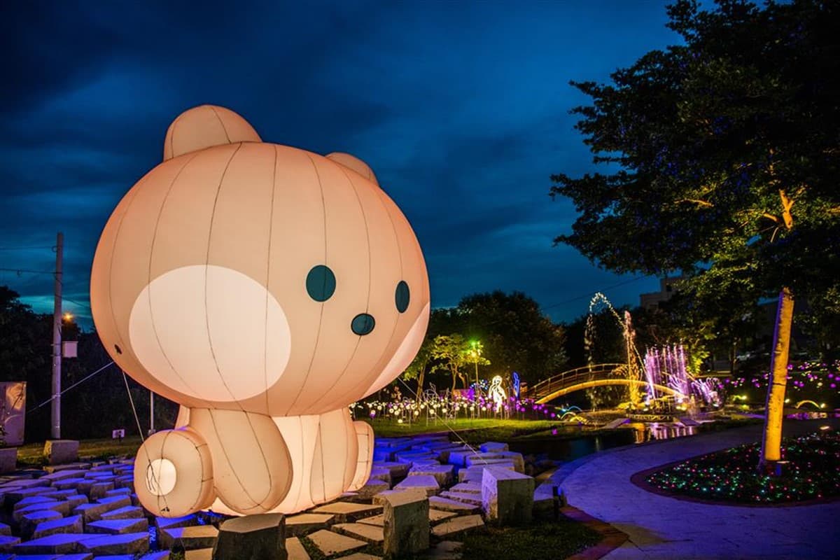 LINE FRIENDS minini出沒彰化!全台首場大型戶外展登場,打卡8大超萌角色(中獎公布) LINE FRIENDS minini出沒彰化!全台首場大型戶外展登場,打卡8大超萌角色(中獎公布)