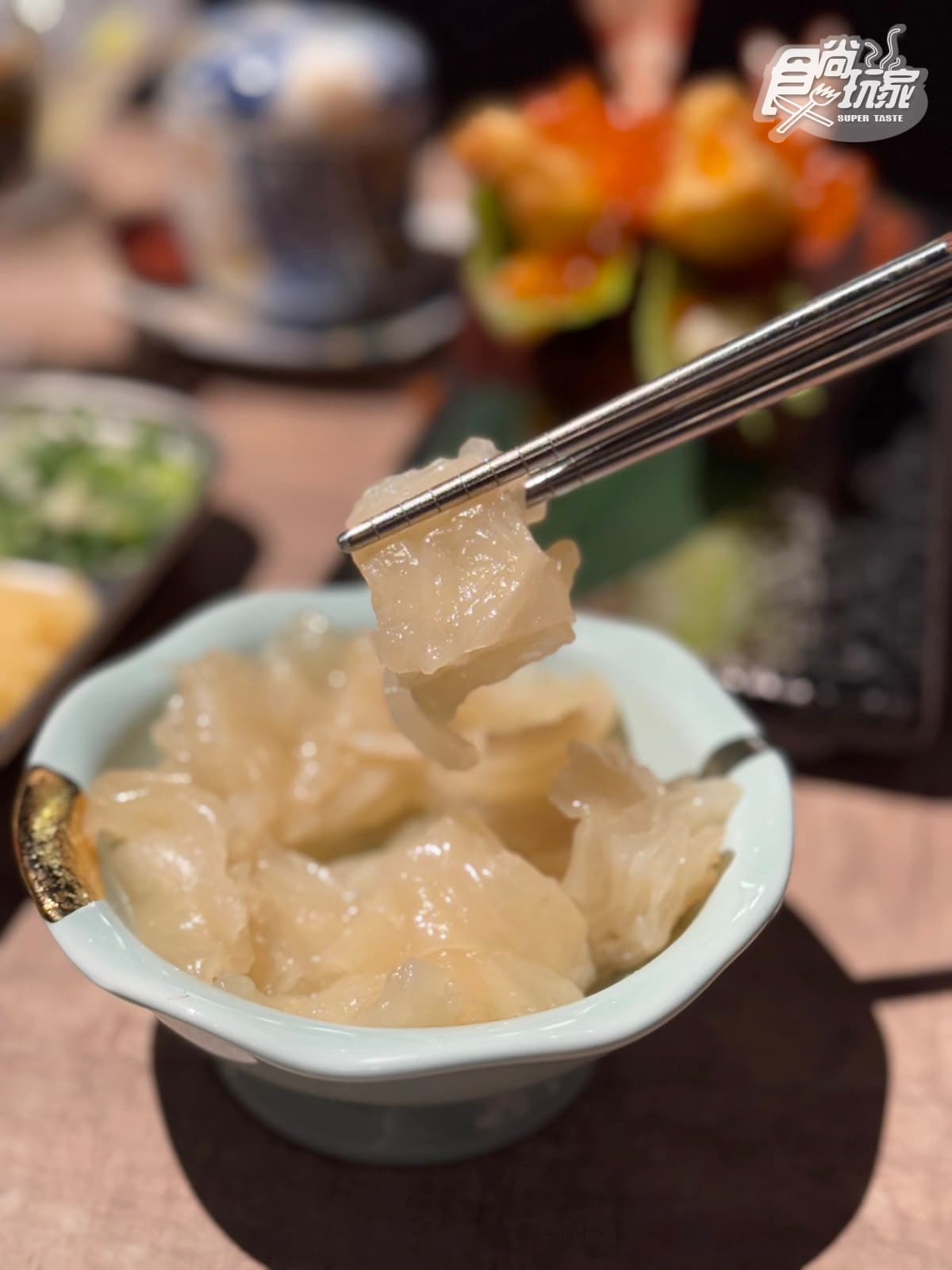 每道150元有找!高CP值「日式無菜單火鍋」嗑現撈龍蝦+A5和牛,免費送金箔冰 每道150元有找!高CP值「日式無菜單火鍋」嗑現撈龍蝦+A5和牛,免費送金箔冰