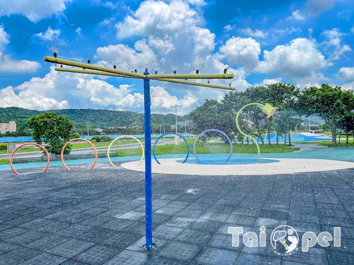 夏天就是要玩水!北中南10個「人氣玩水景點、免費公園」開放戲水時間一次看 台北免費玩水景點!「大佳河濱公園」戲水區開放了,加碼推薦銅板價水上樂園