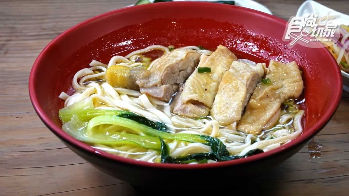 台東好玩不只熱氣球!順遊鹿野5私房景點:巨無霸大骨麵、神奇沾水籤詩 台東好玩不只熱氣球!順遊鹿野5私房景點:巨無霸大骨麵、神奇沾水籤詩