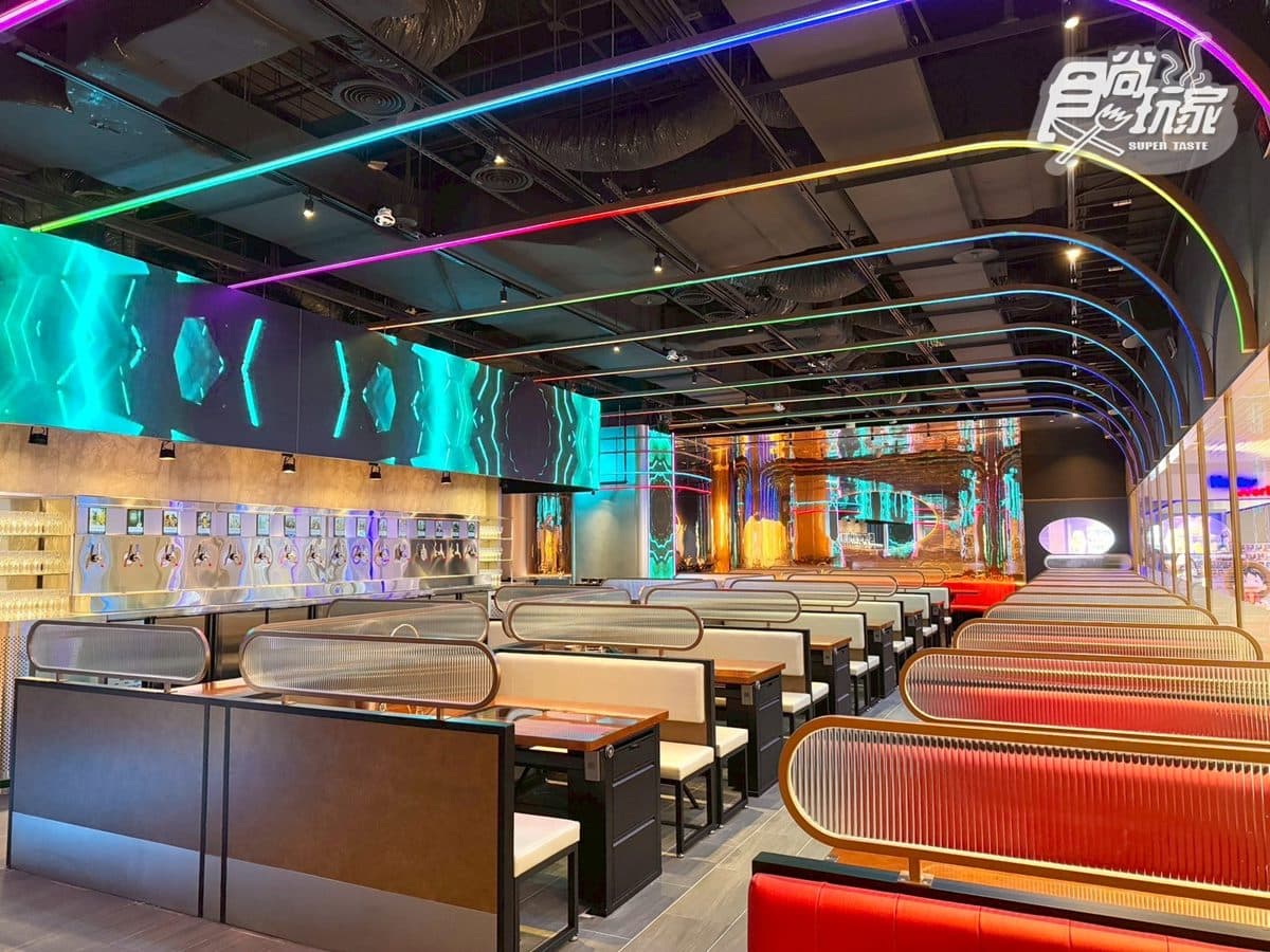 Dream Plaza美食推薦22家!必訪全台最大星巴克,全台首店、吃到飽一次看 Dream Plaza美食推薦22家!必訪全台最大星巴克,全台首店、吃到飽一次看