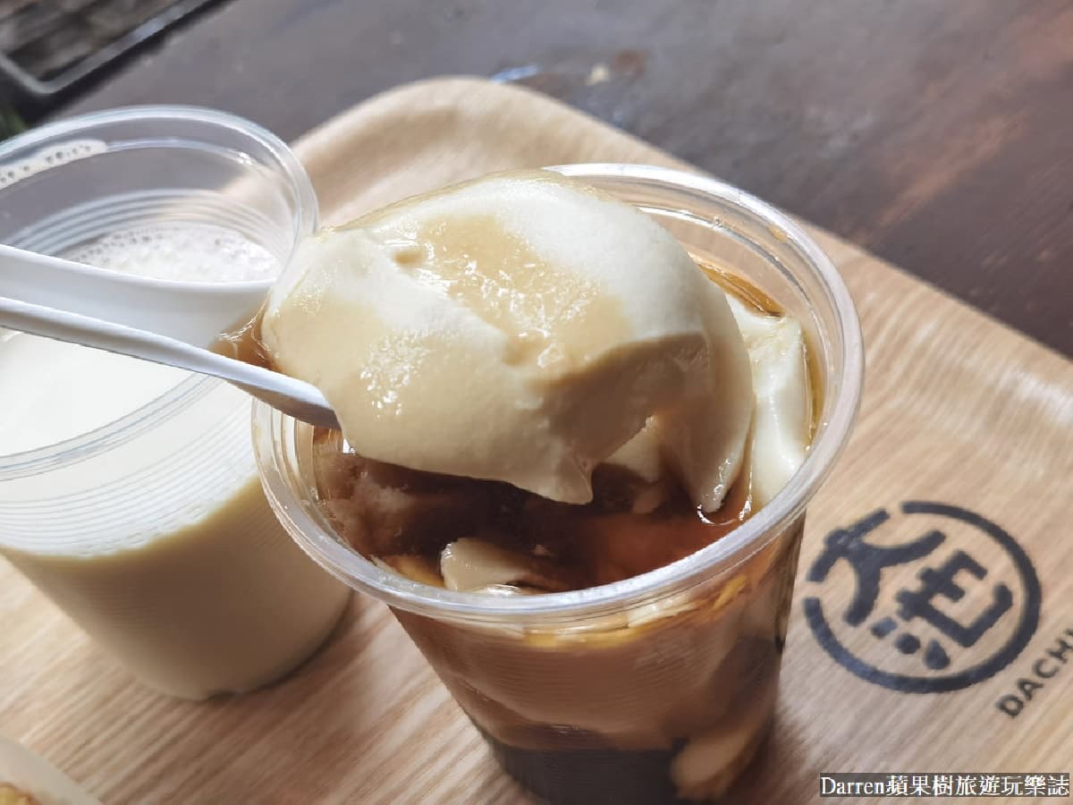 這款早餐太狂!「柴燒豆皮」開店就排隊,古早味豆花、豆漿也必點 這款早餐太狂!「柴燒豆皮」開店就排隊,古早味豆花、豆漿也必點
