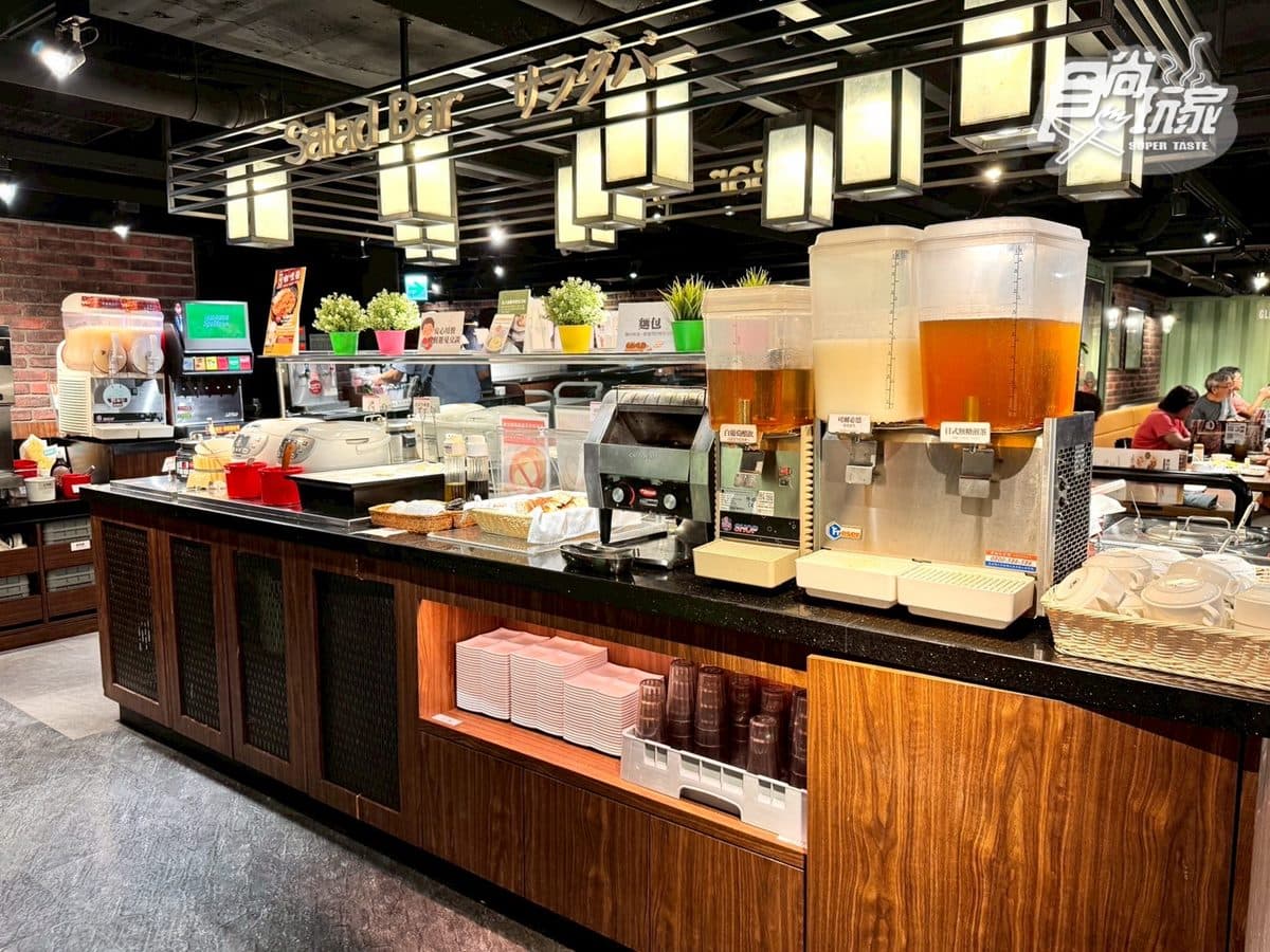 400元爽嗑牛排+升級自助吧!「4分店」爽吃6小時,甜點、咖哩、水果無限夾 400元爽嗑牛排+升級自助吧!「4分店」爽吃6小時,甜點、咖哩、水果無限夾