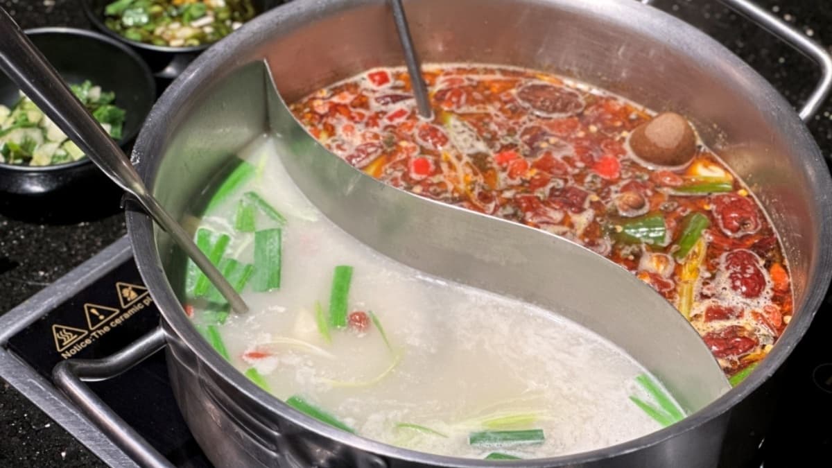 小蒙牛頂級麻辣養生鍋-新竹湳雅店 img