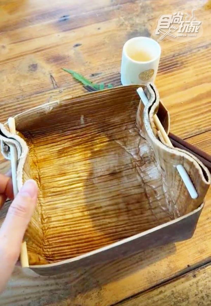 真正的「部落流水席」在這!IG超夯「河上餐桌」開箱:浮誇菜色、DIY體驗 真正的「部落流水席」在這!IG超夯「河上餐桌」開箱:浮誇菜色、DIY體驗