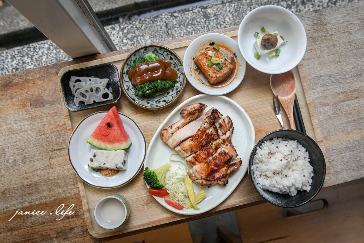 新北三峽老街美食+景點推薦18家:人氣小吃、伴手禮、免費景點懶人包 甘樂食堂|三峽老街【定食料理】