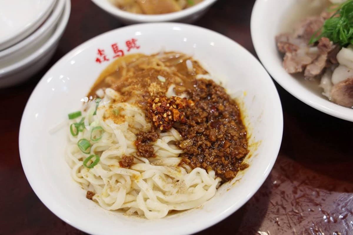 新北三峽老街美食+景點推薦18家:人氣小吃、伴手禮、免費景點懶人包 喙蘴號|三峽老街【中式麵館】