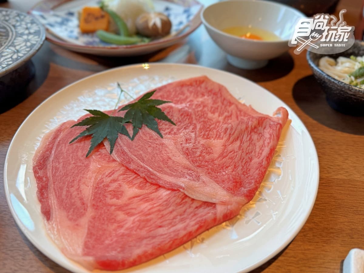 東京百年「日山壽喜燒」登台!菜單價位+亮點搶看,免動手爽嗑A5和牛 東京百年「日山壽喜燒」登台!菜單價位+亮點搶看,免動手爽嗑A5和牛