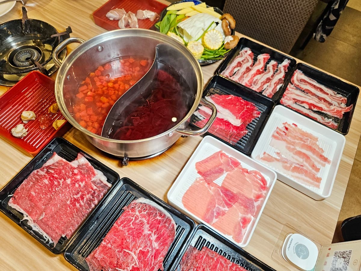 2026嘉義吃到飽9間推薦!飯店Buffet、200元現烤鮮蚵、A5和牛鍋物放題 2026嘉義吃到飽9間推薦!飯店Buffet、200元現烤鮮蚵、A5和牛鍋物放題