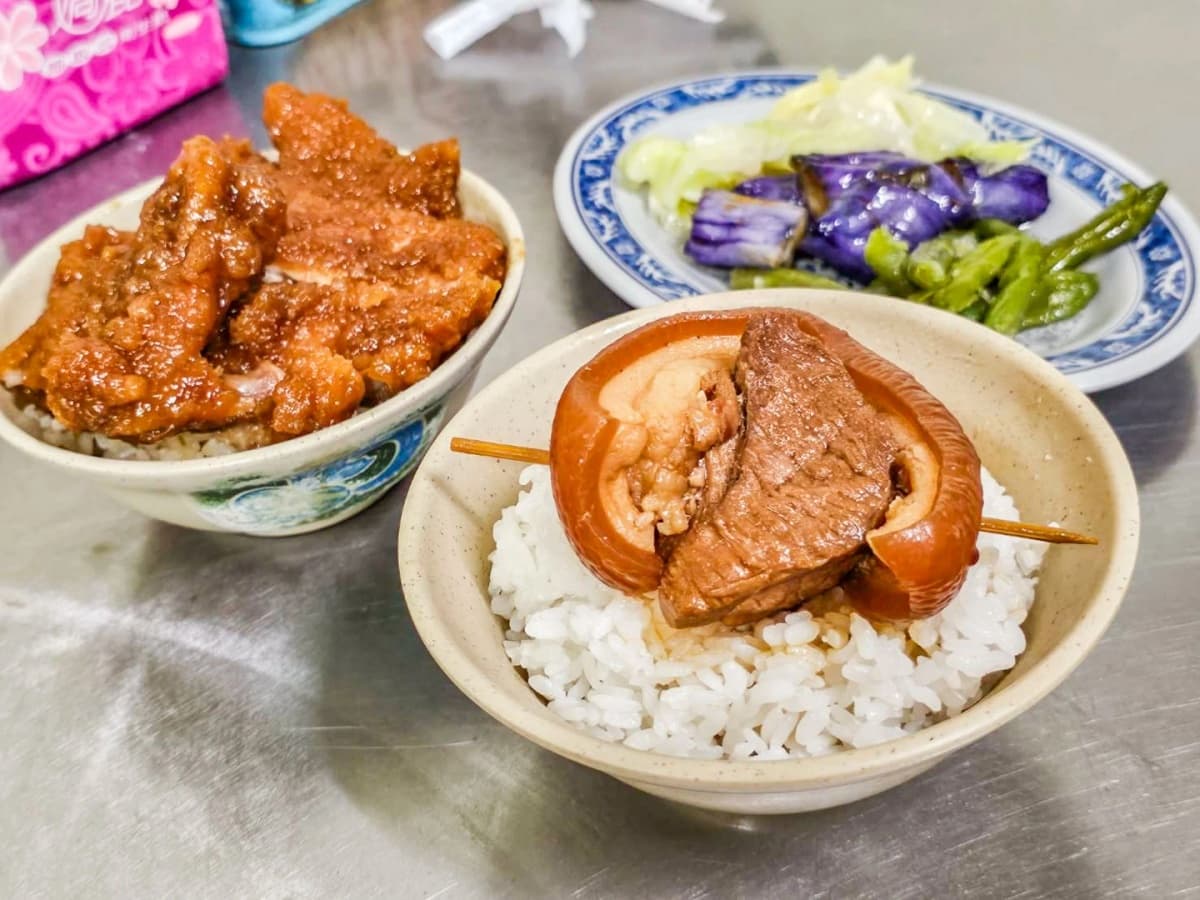 彰化美食推薦!銷魂爌肉飯、爆汁湯包、蒜香烏龍豆干,必吃清單一次看 彰化美食推薦!銷魂爌肉飯、爆汁湯包、蒜香烏龍豆干,必吃清單一次看