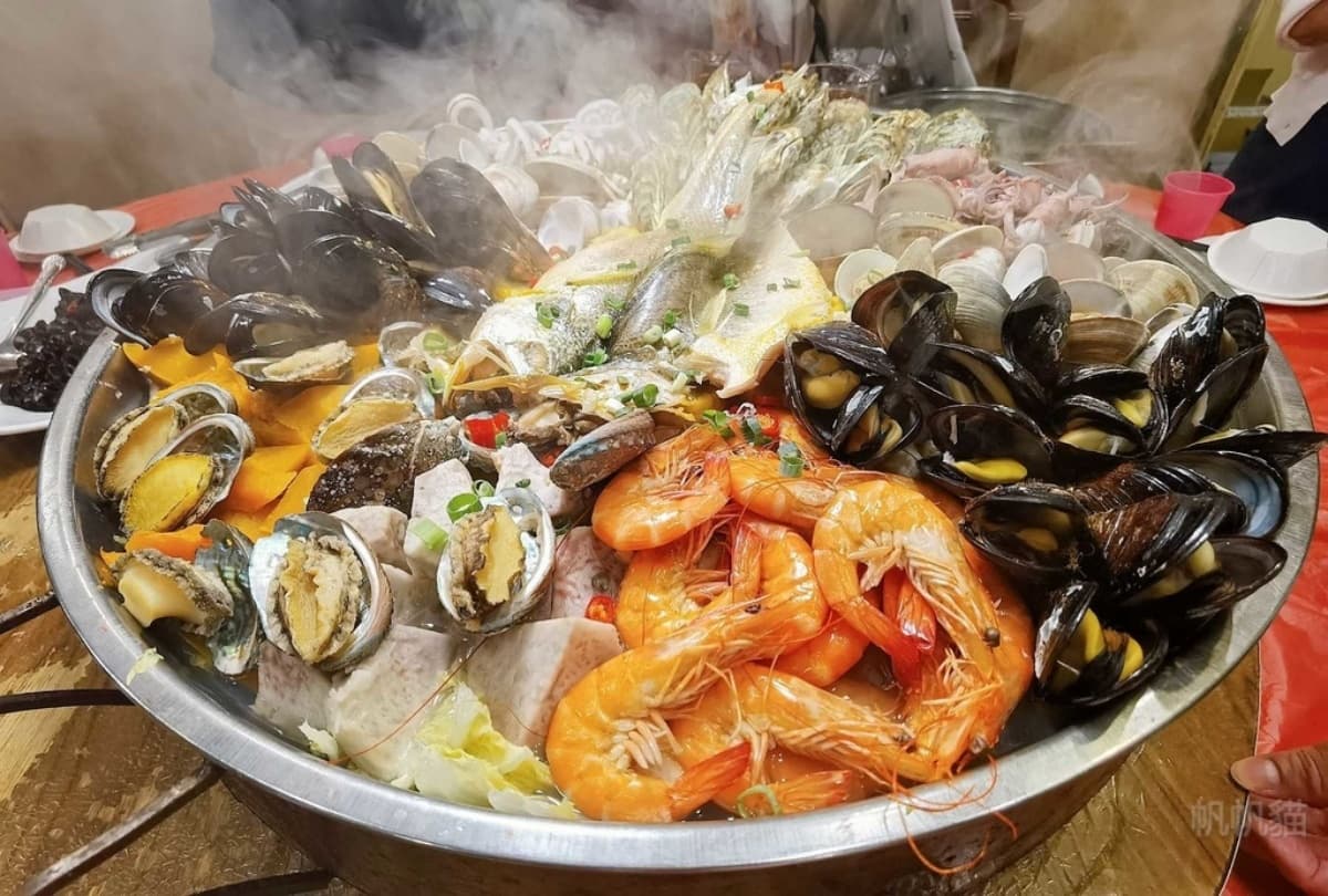 馬祖海鮮餐廳推薦!必吃風味料理:噴香紅糟炒飯、浮誇痛風鍋、法式繼光餅 馬祖海鮮餐廳推薦!必吃風味料理:噴香紅糟炒飯、浮誇痛風鍋、法式繼光餅