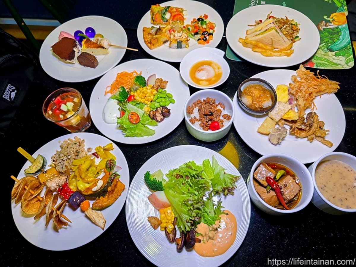 2026高雄吃到飽推薦!11間Buffet價格、菜色一次看:最難訂是這家、素食天堂 2026高雄吃到飽推薦!11間Buffet價格、菜色一次看:最難訂是這家、素食天堂