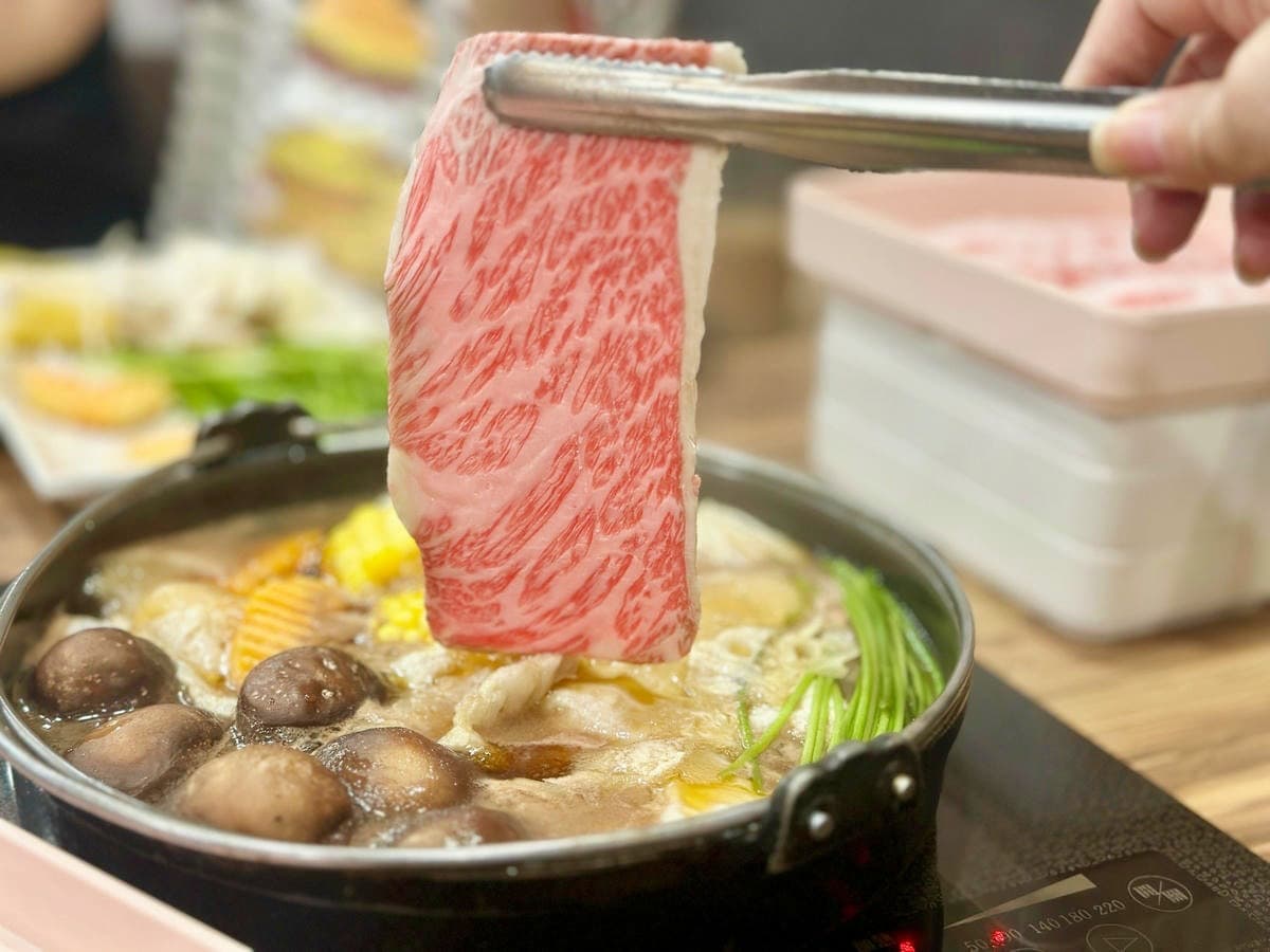 2026台北火鍋懶人包!25家推薦名單:黃仁勳愛店、350元雙主餐、豬油拌飯吃到飽 2026台北火鍋懶人包!25家推薦名單:黃仁勳愛店、350元雙主餐、豬油拌飯吃到飽