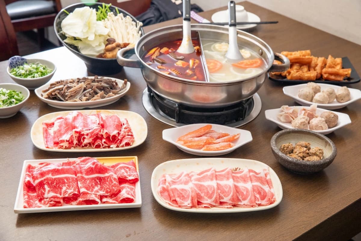 超狂海鮮自助任你拿!桃園8家麻辣鍋推薦:花蟹吃到飽、鹹蛋麻奶湯、壽星送龍蝦 超狂海鮮自助任你拿!桃園8家麻辣鍋推薦:花蟹吃到飽、鹹蛋麻奶湯、壽星送龍蝦