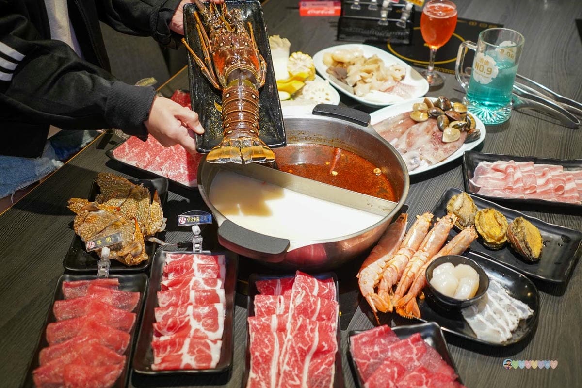 超狂海鮮自助任你拿!桃園8家麻辣鍋推薦:花蟹吃到飽、鹹蛋麻奶湯、壽星送龍蝦 超狂海鮮自助任你拿!桃園8家麻辣鍋推薦:花蟹吃到飽、鹹蛋麻奶湯、壽星送龍蝦
