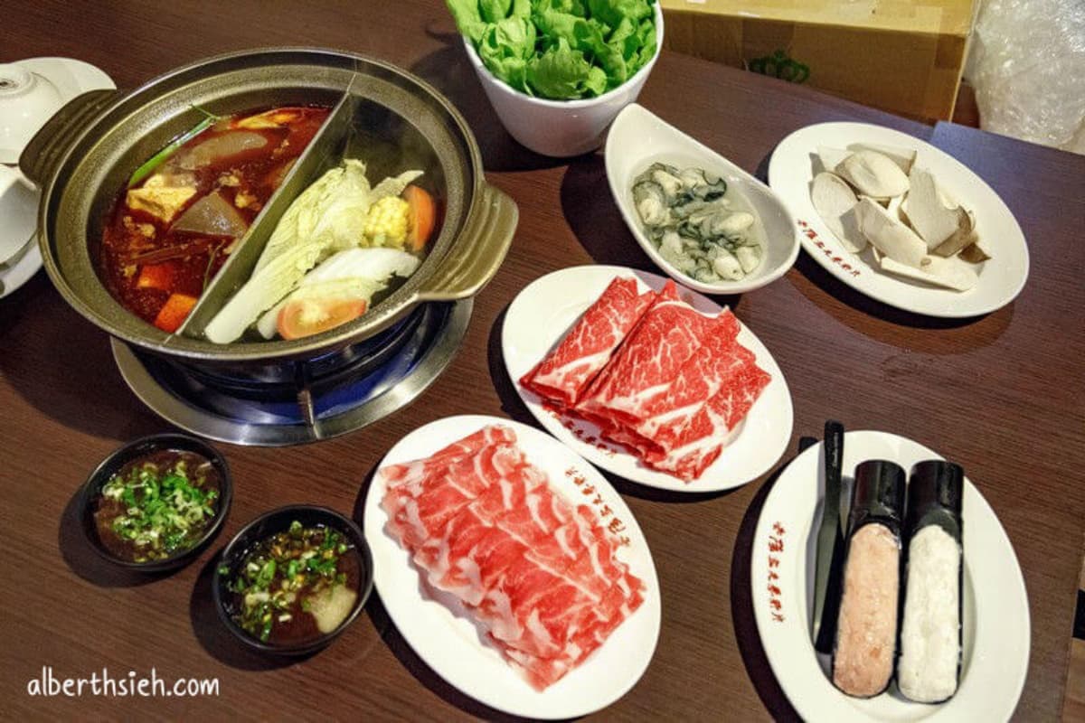 超狂海鮮自助任你拿!桃園8家麻辣鍋推薦:花蟹吃到飽、鹹蛋麻奶湯、壽星送龍蝦 超狂海鮮自助任你拿!桃園8家麻辣鍋推薦:花蟹吃到飽、鹹蛋麻奶湯、壽星送龍蝦