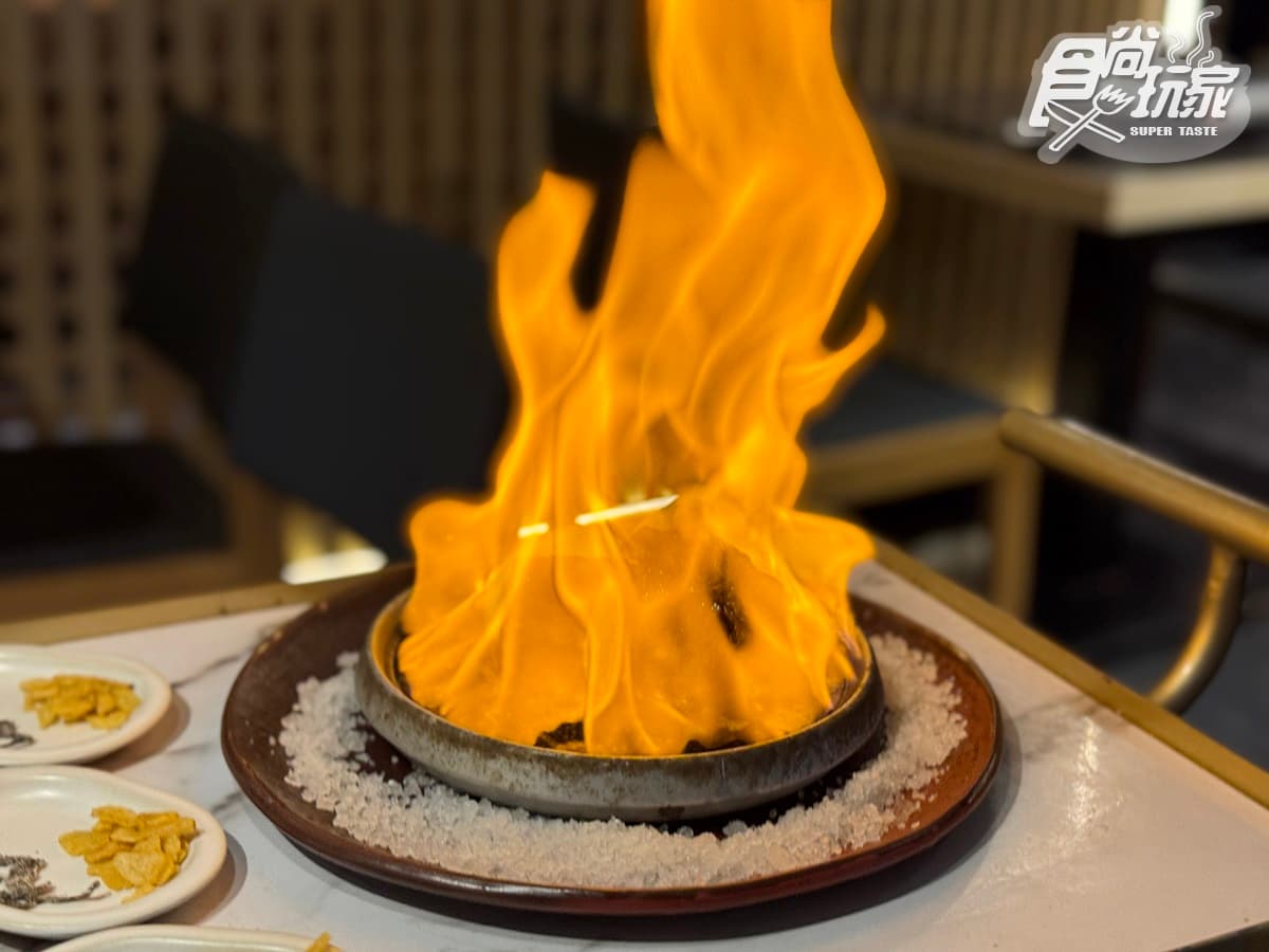 免費送金黃軟殼蟹!高CP值「日料無菜單」爽嗑火焰牛排、海陸鍋,釜飯吃到飽 免費送金黃軟殼蟹!高CP值「日料無菜單」爽嗑火焰牛排、海陸鍋,釜飯吃到飽