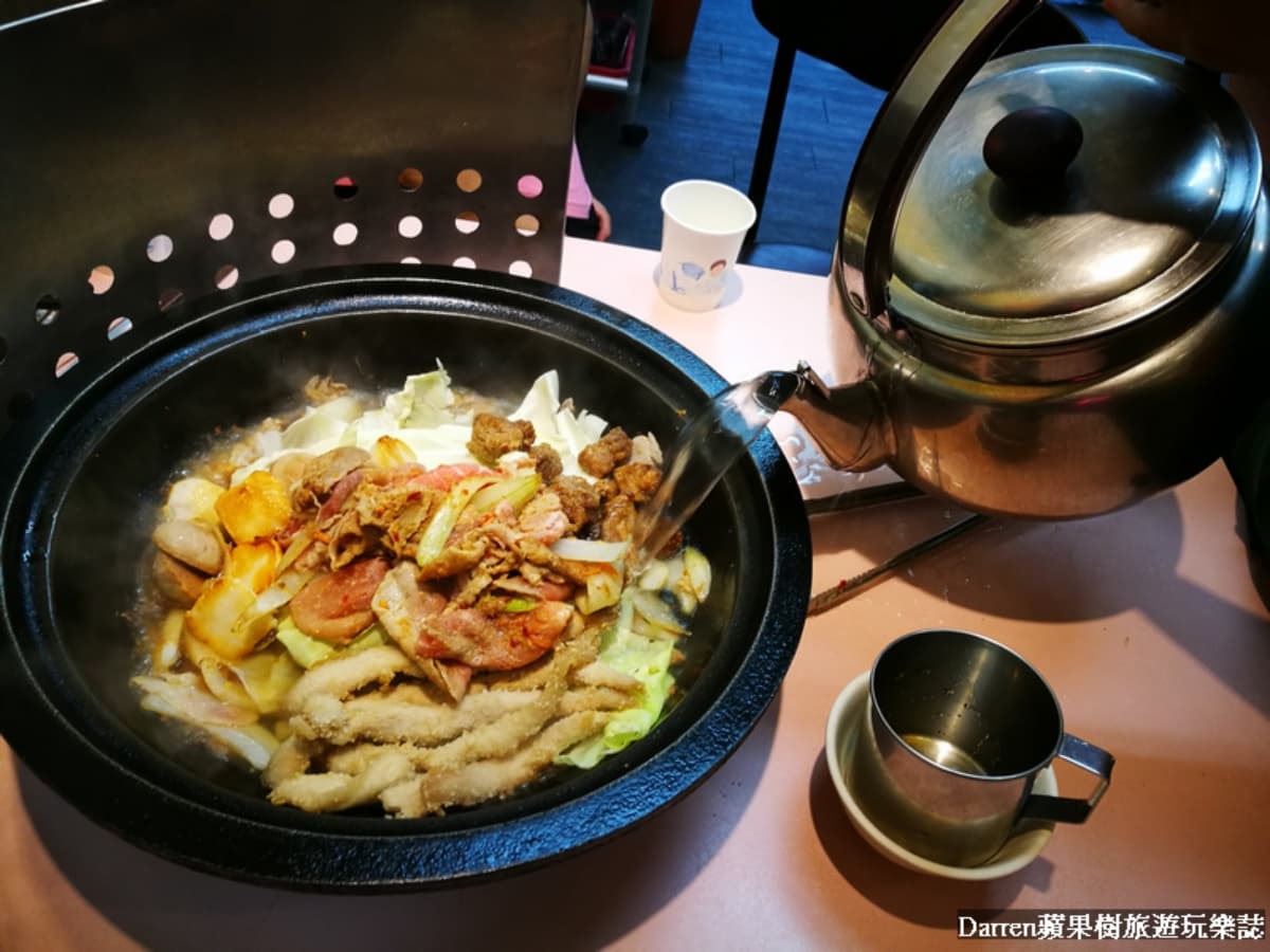 專人桌邊現場爆炒!桃園6間爆香石頭火鍋:祖傳湯頭、勁辣老壇酸菜鍋 專人桌邊現場爆炒!桃園6間爆香石頭火鍋:祖傳湯頭、勁辣老壇酸菜鍋