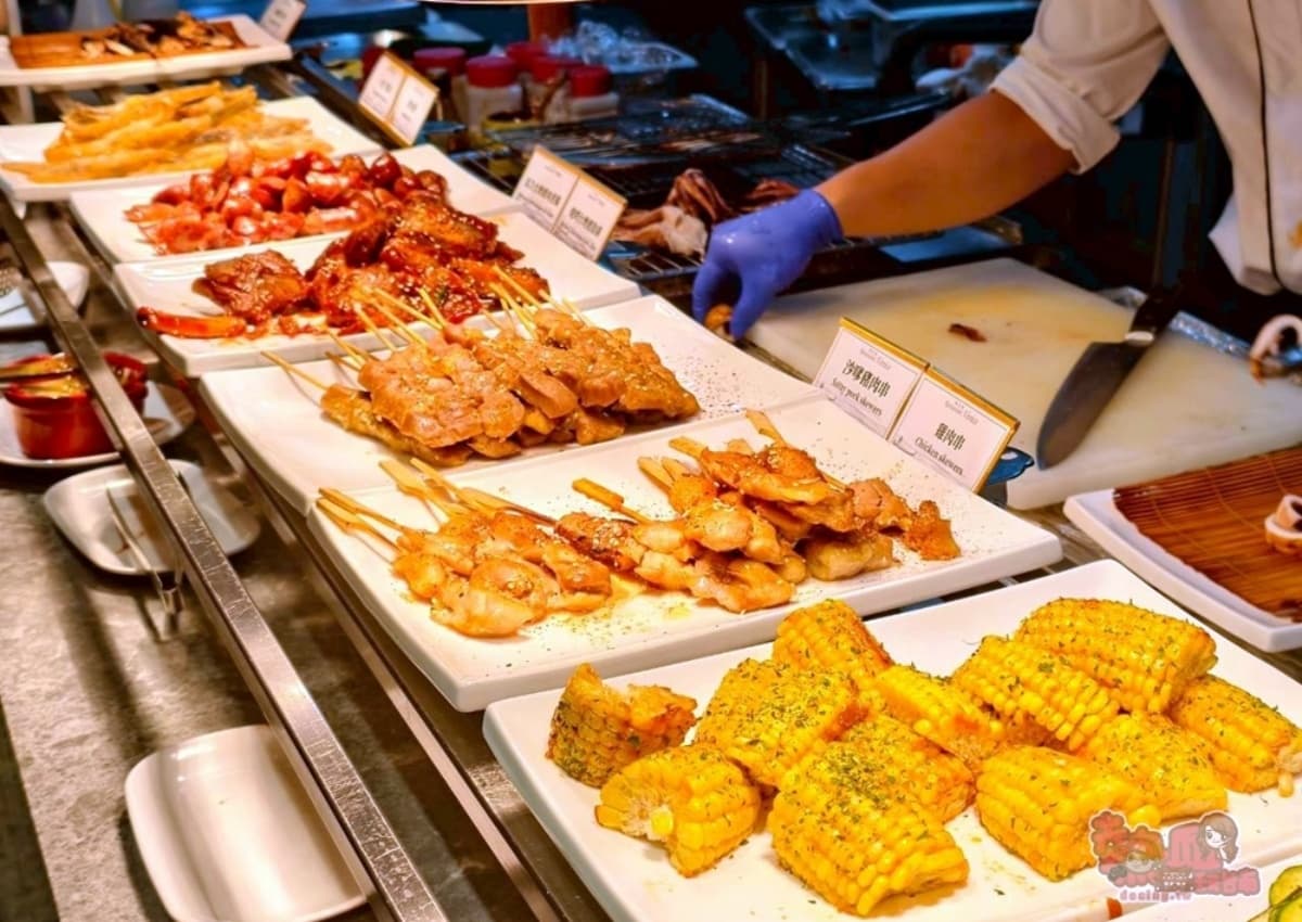 老饕激推「台南最強飯店吃到飽」!超過200道多國料理、螃蟹海鮮無限吃 老饕激推「台南最強飯店吃到飽」!超過200道多國料理、螃蟹海鮮無限吃