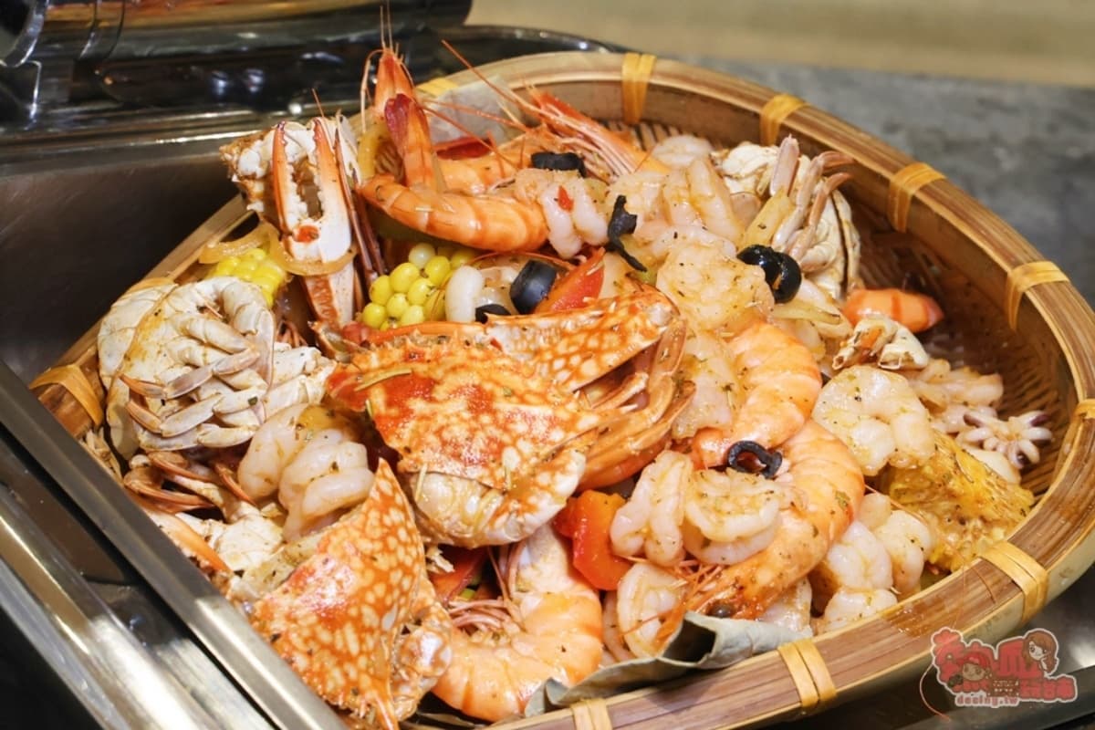老饕激推「台南最強飯店吃到飽」!超過200道多國料理、螃蟹海鮮無限吃 老饕激推「台南最強飯店吃到飽」!超過200道多國料理、螃蟹海鮮無限吃