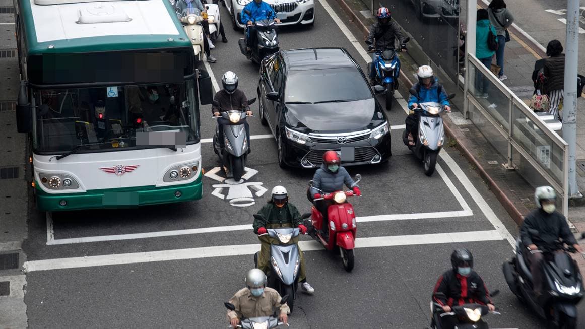 2026交通新制上路!「3大路段」納入管制、嚴格取締,違規者最高罰6萬