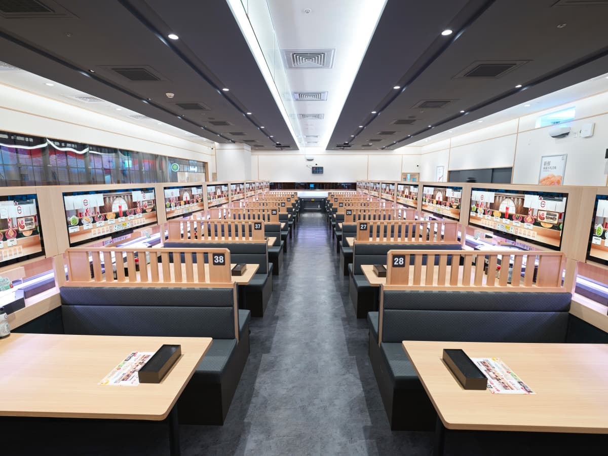 壽司郎首間全新店型!150公分「巨型螢幕」還能玩遊戲,必吃半價活鮑魚 壽司郎首間全新店型!150公分「巨型螢幕」還能玩遊戲,必吃半價活鮑魚