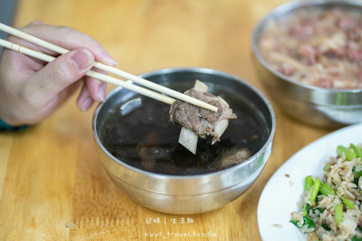 善化牛肉湯霸主是誰?5間現切溫體牛PK,加碼鑊氣炒飯、在地銅板美食 善化牛肉湯霸主是誰?5間現切溫體牛PK,加碼鑊氣炒飯、在地銅板美食