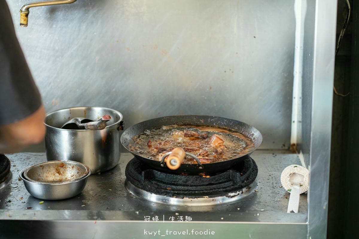 善化牛肉湯霸主是誰?5間現切溫體牛PK,加碼鑊氣炒飯、在地銅板美食 善化牛肉湯霸主是誰?5間現切溫體牛PK,加碼鑊氣炒飯、在地銅板美食