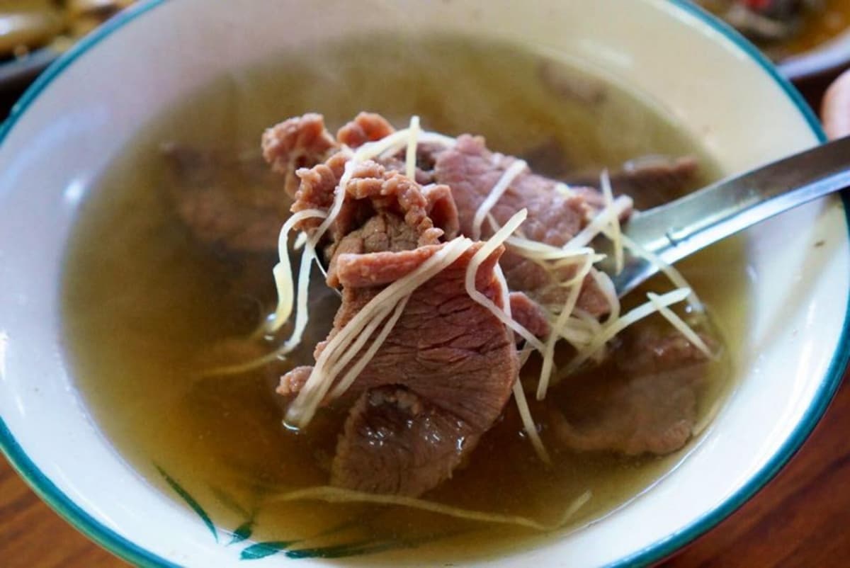 善化牛肉湯霸主是誰?5間現切溫體牛PK,加碼鑊氣炒飯、在地銅板美食 善化牛肉湯霸主是誰?5間現切溫體牛PK,加碼鑊氣炒飯、在地銅板美食