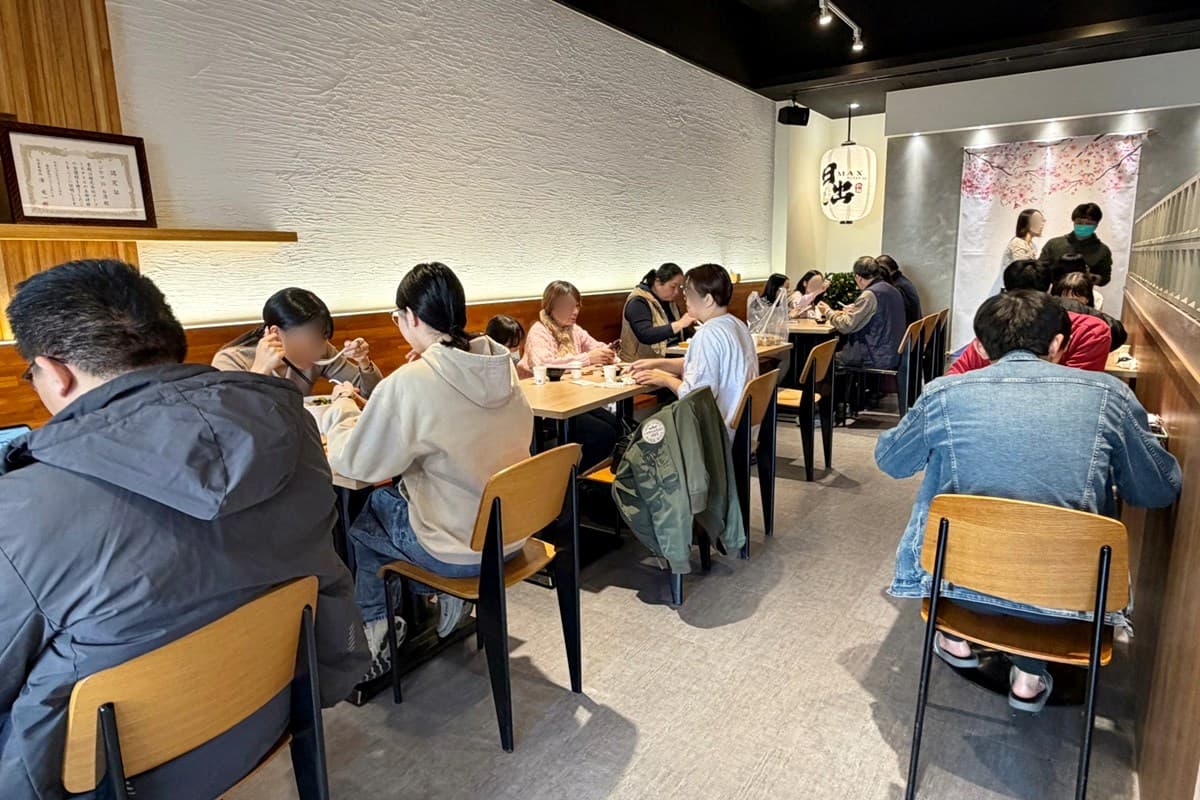190元起吃到飽!高CP值「日式拉麵」自助吧小菜、甜點無限續,加碼送炸蝦 190元起吃到飽!高CP值「日式拉麵」自助吧小菜、甜點無限續,加碼送炸蝦