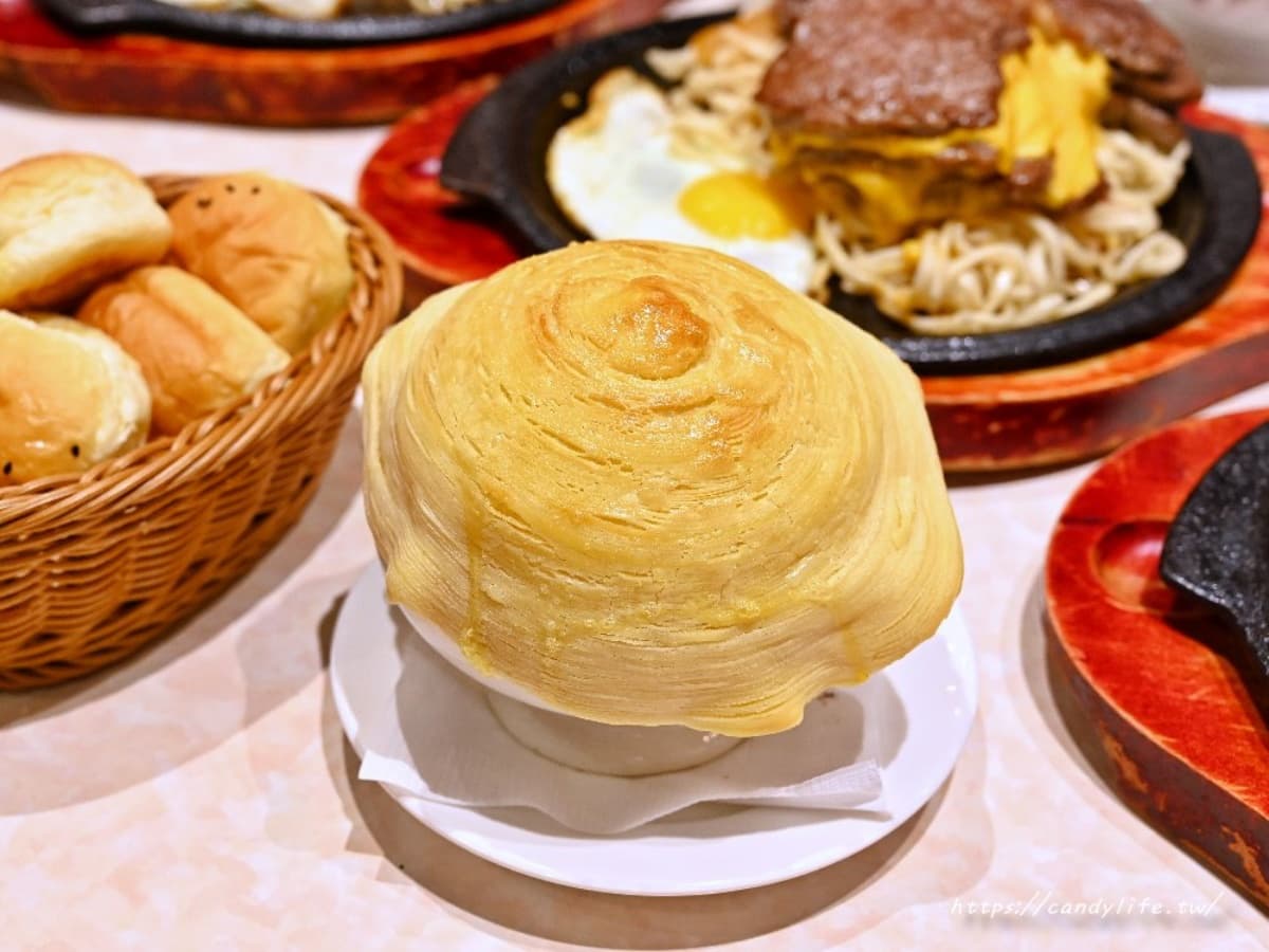 190元嗑排餐+自助吧!高CP值「大分量牛排」免服務費,飲品、霜淇淋無限續 190元嗑排餐+自助吧!高CP值「大分量牛排」免服務費,飲品、霜淇淋無限續