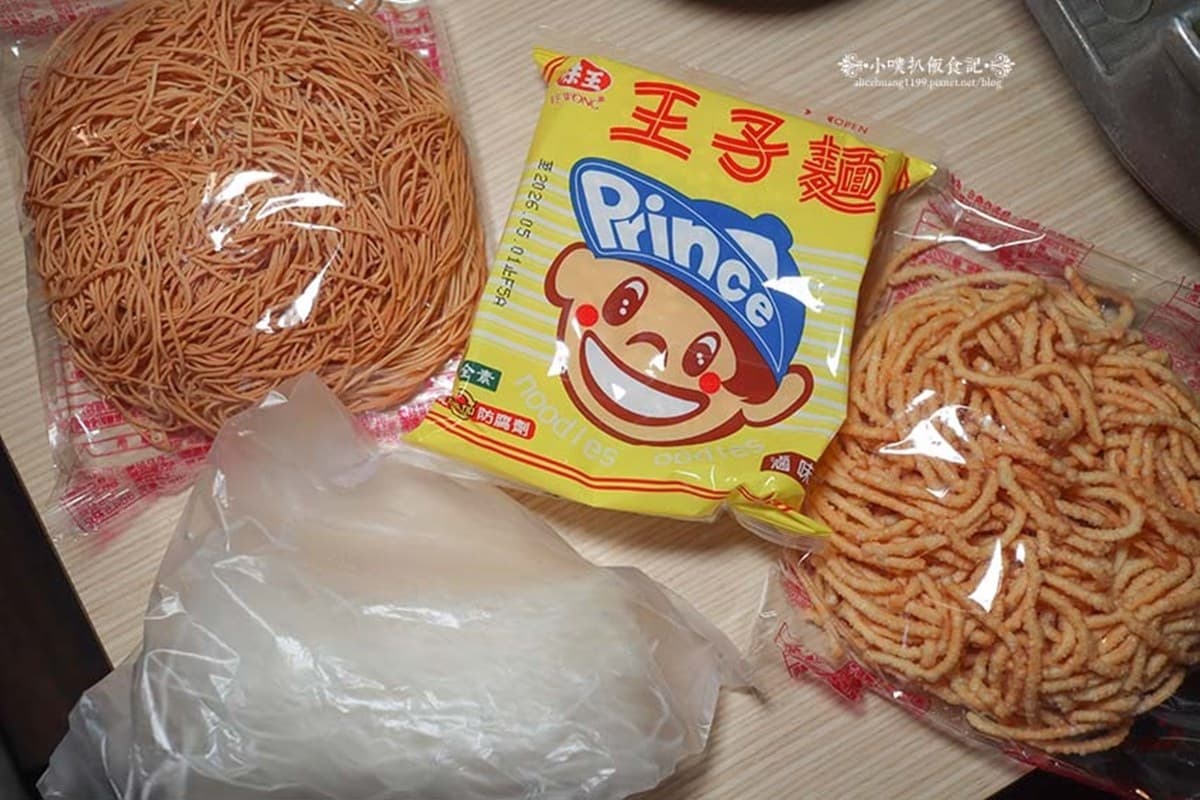 桃園最強火鍋吃到飽!180元起「火烤兩吃」CP值高,珍奶、滷肉飯、炸物無限夾 桃園最強火鍋吃到飽!180元起「火烤兩吃」CP值高,珍奶、滷肉飯、炸物無限夾
