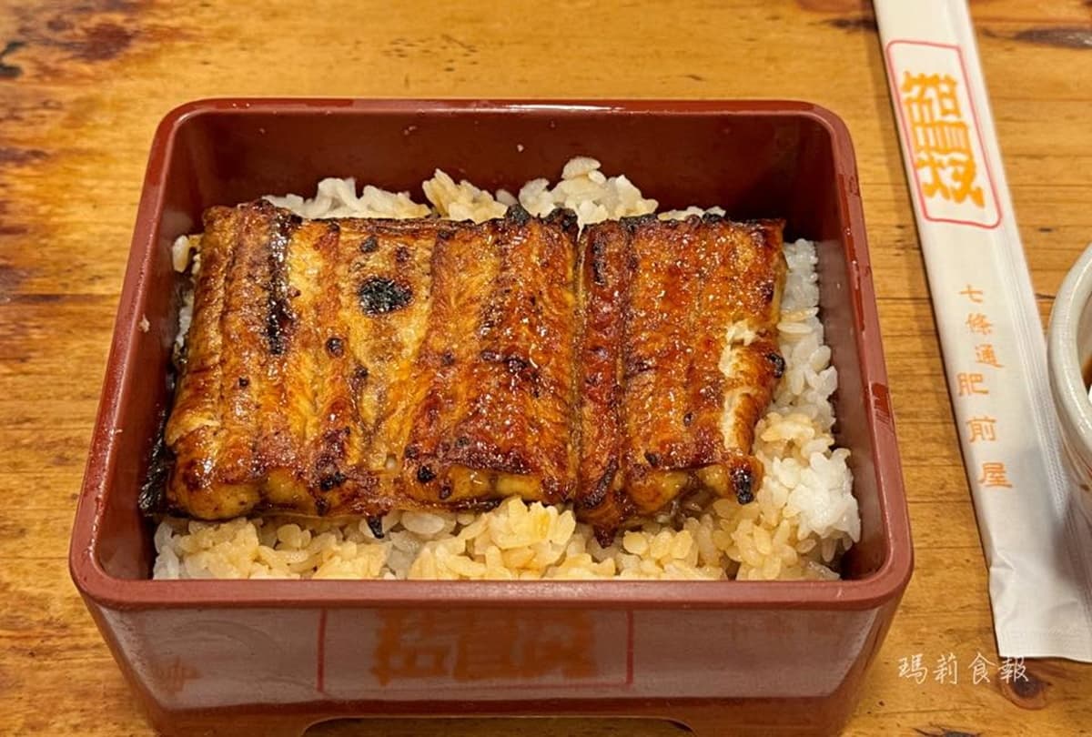 手扒雞霸主「香鷄城」回來了!開幕地點+販售品項搶看,「肥前屋」這時回歸 手扒雞霸主「香鷄城」回來了!開幕地點+販售品項搶看,「肥前屋」這時回歸