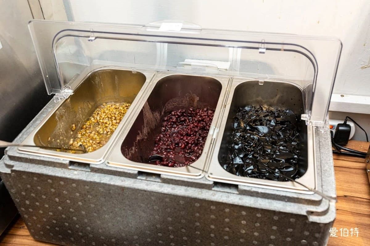 免費續湯、豆漿豆花吃到飽!高CP值「牛肉麵」120元起,必嗑紅燒牛腱心 免費續湯、豆漿豆花吃到飽!高CP值「牛肉麵」120元起,必嗑紅燒牛腱心