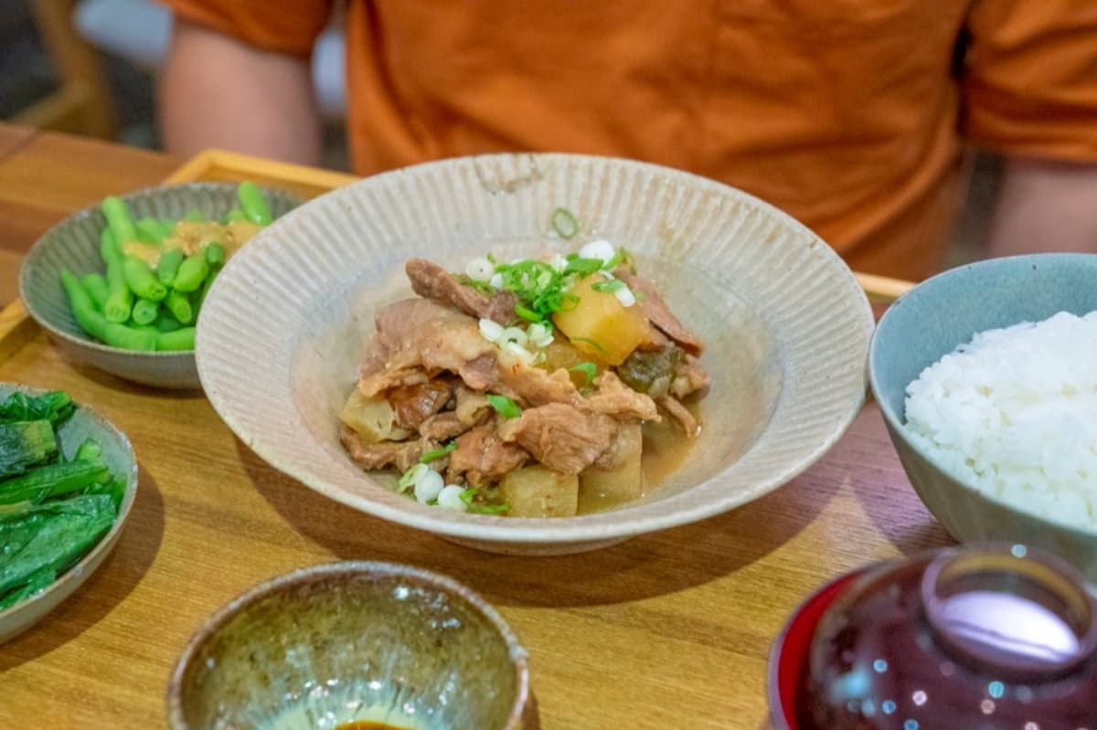 不只米其林,全台最強綠色餐廳在南投!百萬夜景牛肉麵、老宅甜點,星級名單全收錄 不只米其林,全台最強綠色餐廳在南投!百萬夜景牛肉麵、老宅甜點,星級名單全收錄