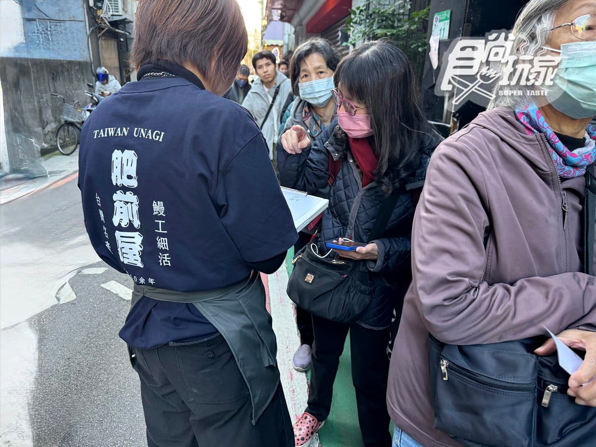 鰻魚飯名店「肥前屋」開幕直擊!限量200份、菜單價位搶看,老饕爆排2小時 鰻魚飯名店「肥前屋」開幕直擊!限量200份、菜單價位搶看,老饕爆排2小時