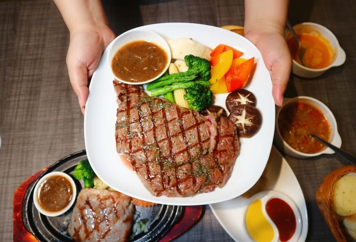 新莊美食20家攻略!必吃蟹殼黃蔥酥餅,朝聖詹記總店、4.8星牛排、最強燒臘 新莊美食20家攻略!必吃蟹殼黃蔥酥餅,朝聖詹記總店、4.8星牛排、最強燒臘