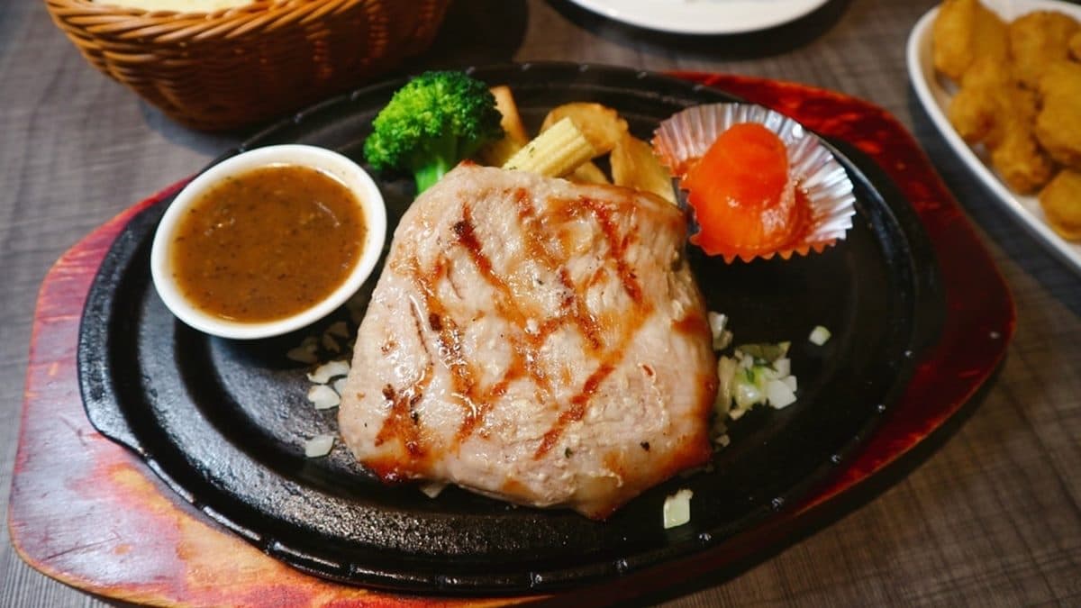 呷牛排 img