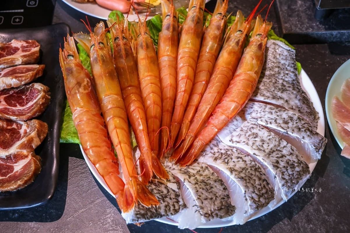 399元起麻辣鍋吃到飽!海鮮自助吧+現切肉品暢吃,櫻桃、草莓、甜點任夾 399元起麻辣鍋吃到飽!海鮮自助吧+現切肉品暢吃,櫻桃、草莓、甜點任夾