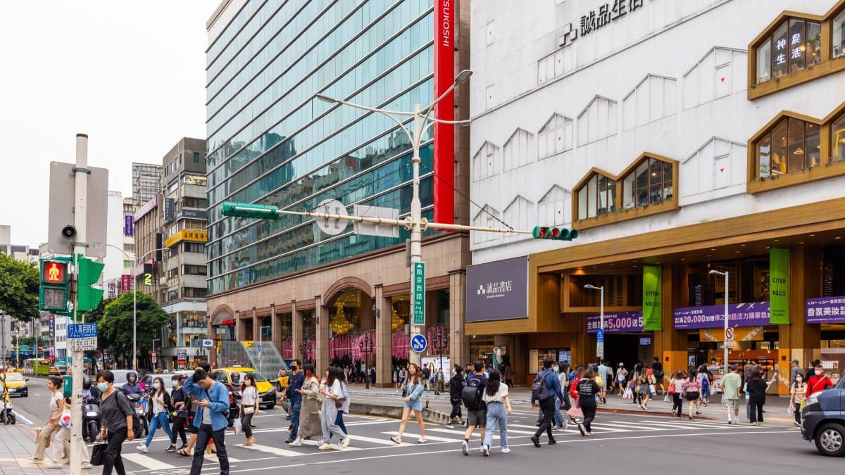 不是春水堂!日本人來台吃「1平價餐廳」讚美味,法國人也愛上:欲罷不能