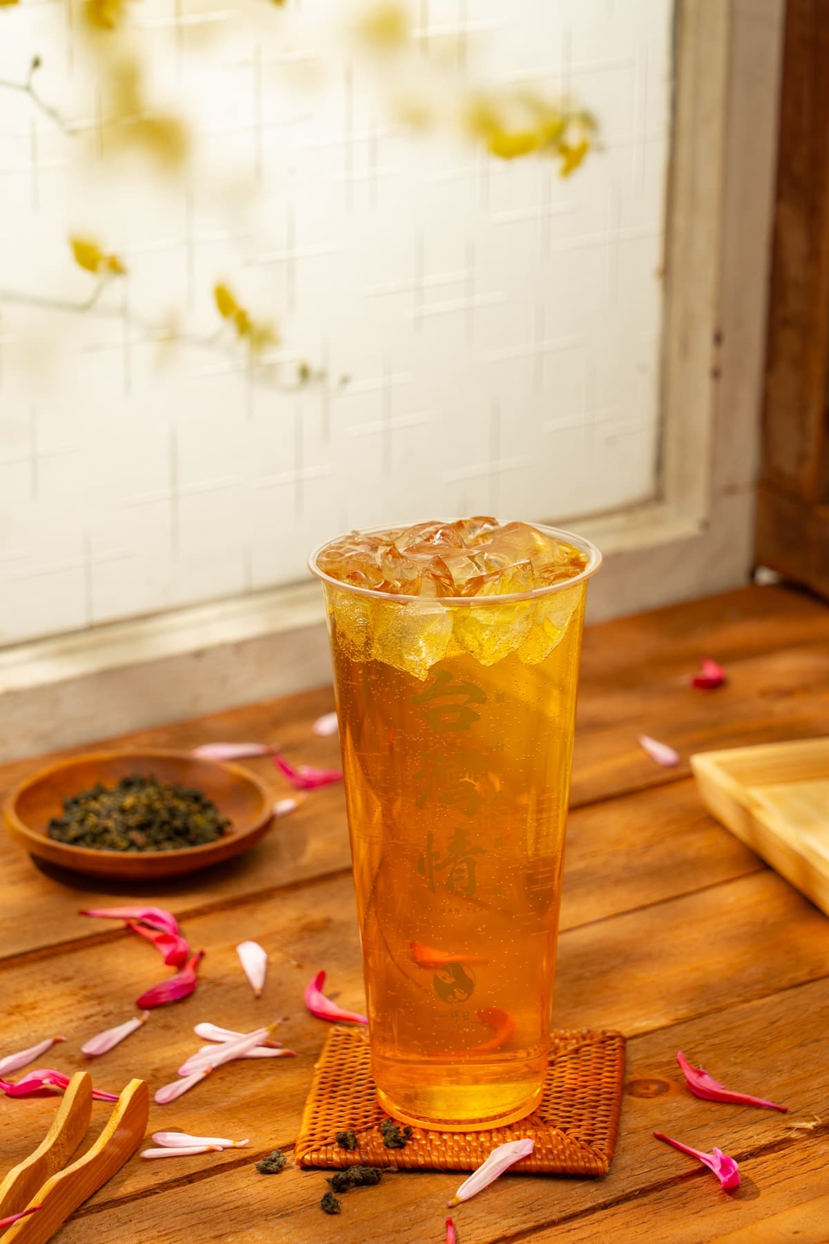 3大春天花系手搖飲!麻古絕美「櫻花旋轉杯套」,一沐日牡丹花、山焙花韻茶 3大春天花系手搖飲!麻古絕美「櫻花旋轉杯套」,一沐日牡丹花、山焙花韻茶