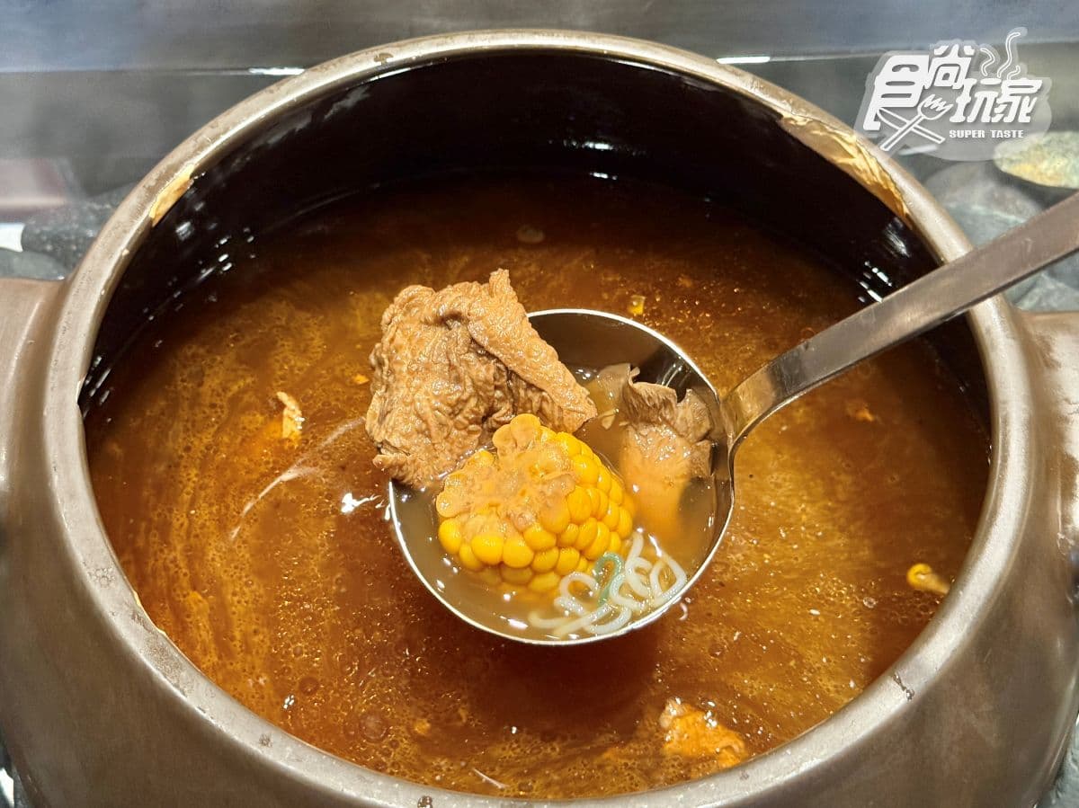 高雄3大蔬食吃到飽之一!蔬食百匯:繽紛沙拉、多國料理、夢幻甜點全開箱 高雄3大蔬食吃到飽之一!蔬食百匯:繽紛沙拉、多國料理、夢幻甜點全開箱