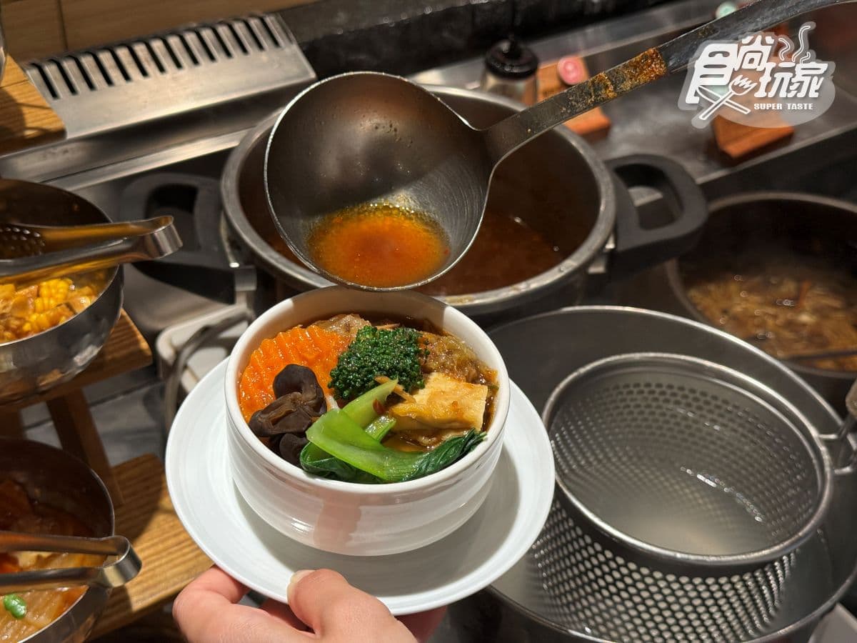 高雄3大蔬食吃到飽之一!蔬食百匯:繽紛沙拉、多國料理、夢幻甜點全開箱 高雄3大蔬食吃到飽之一!蔬食百匯:繽紛沙拉、多國料理、夢幻甜點全開箱