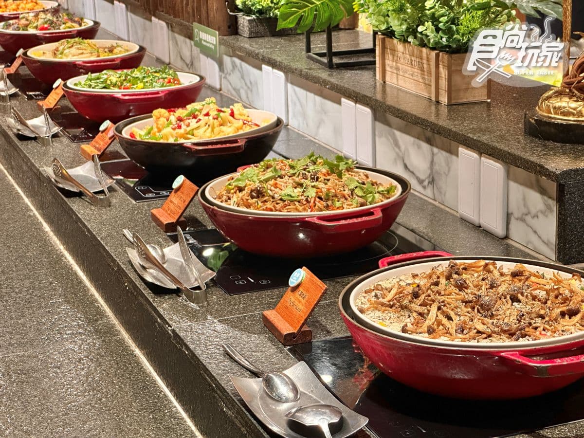 高雄3大蔬食吃到飽之一!蔬食百匯:繽紛沙拉、多國料理、夢幻甜點全開箱 高雄3大蔬食吃到飽之一!蔬食百匯:繽紛沙拉、多國料理、夢幻甜點全開箱