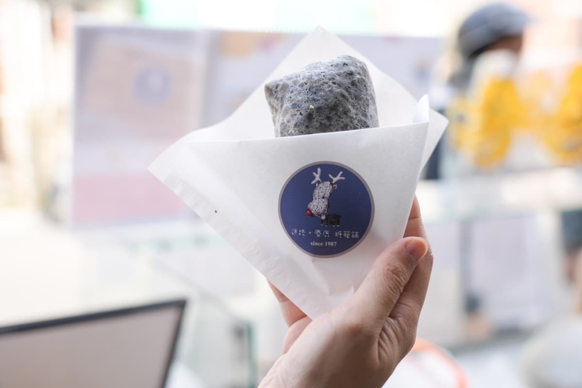 錯過等明年!旗山老街超夯「草莓龍鬚糖」最後倒數,黑皮花生捲冰淇淋也吸睛 錯過等明年!旗山老街超夯「草莓龍鬚糖」最後倒數,黑皮花生捲冰淇淋也吸睛