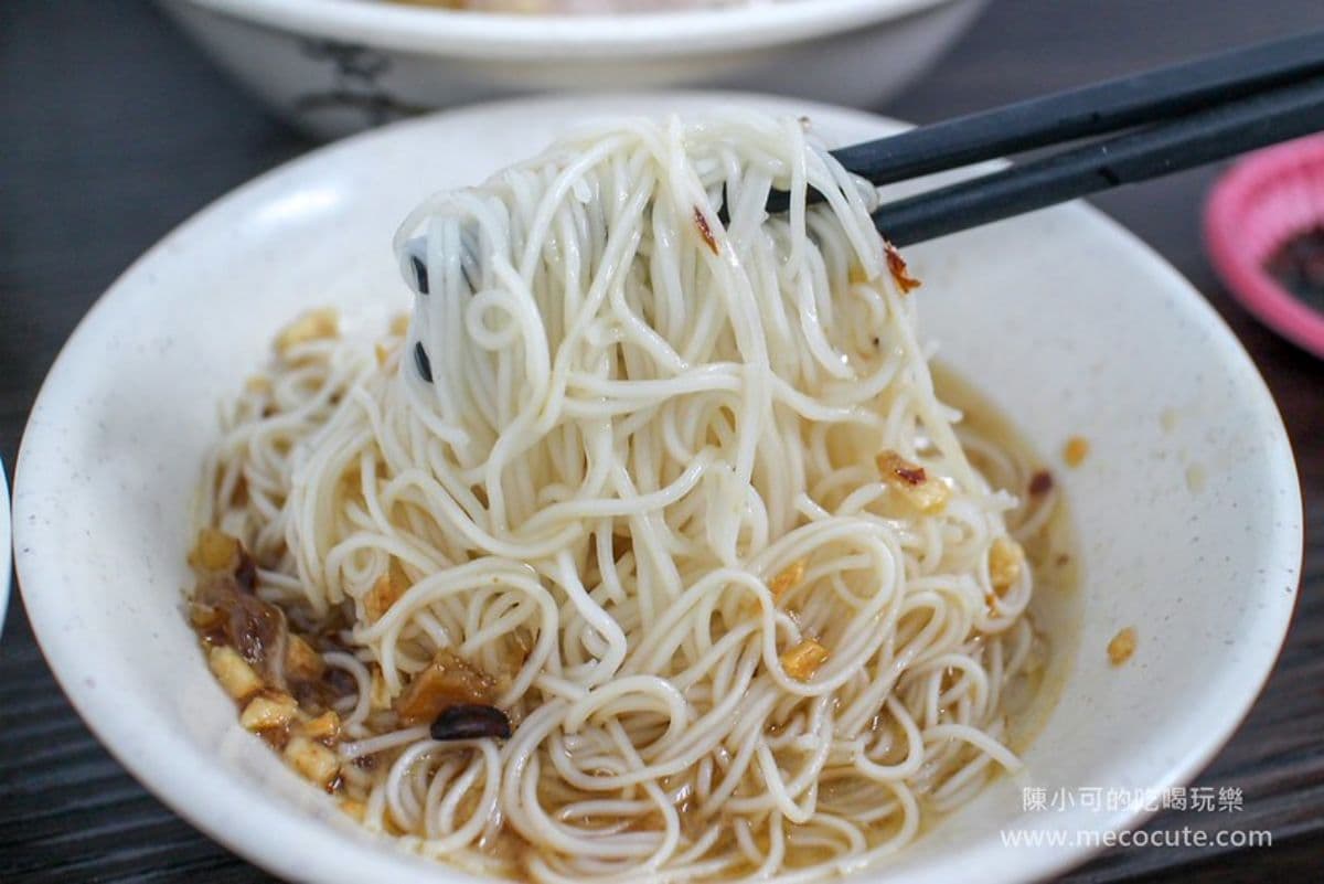 通通排隊夯翻!南機場夜市8必吃:限量草莓麻糬、高CP值三拼飯、米其林潤餅 通通排隊夯翻!南機場夜市8必吃:限量草莓麻糬、高CP值三拼飯、米其林潤餅
